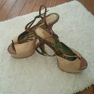 2 Lips Too Elegant Heels